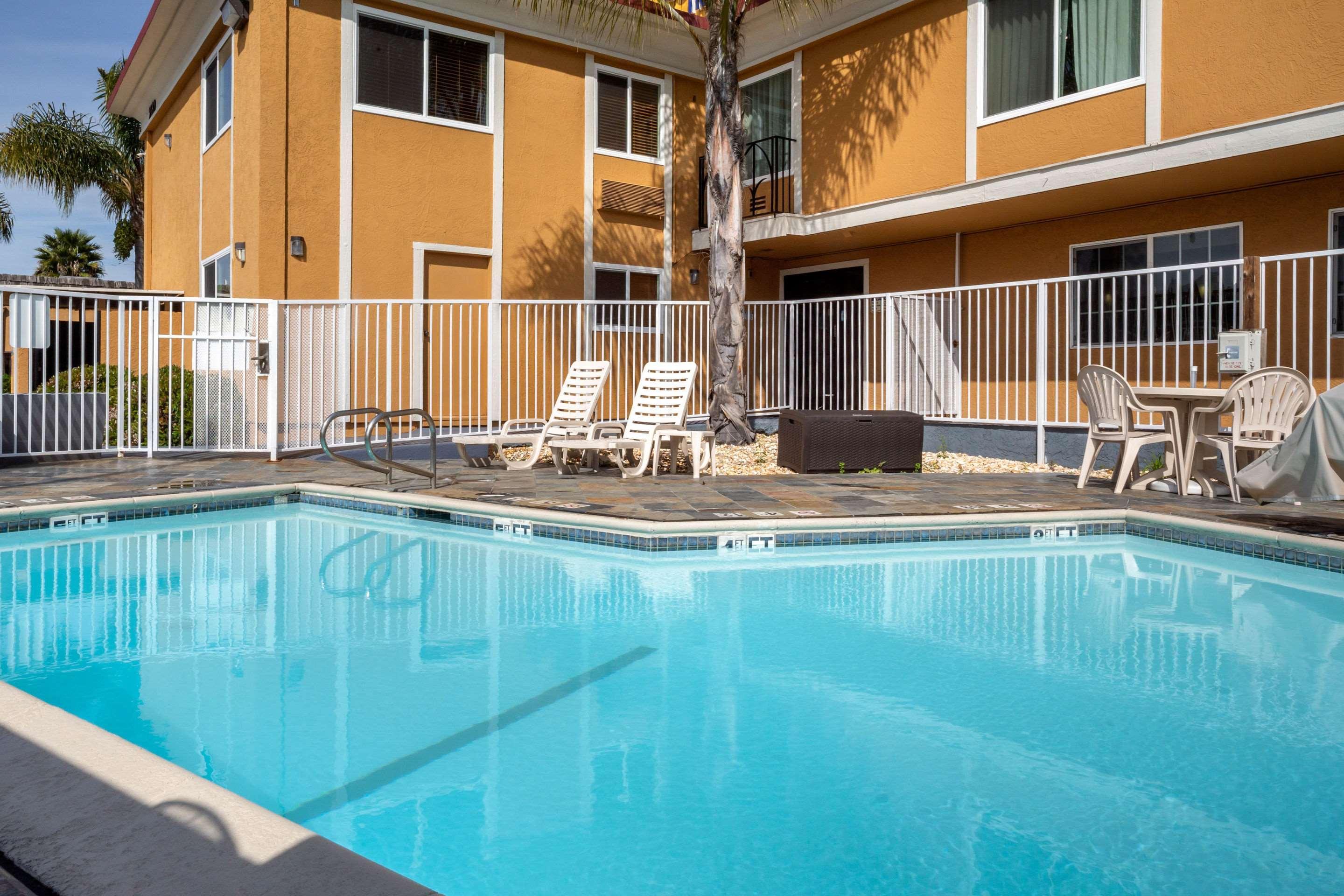 Comfort Inn Castro Valley Exterior foto